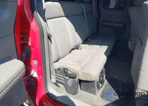 2005 Ford F-150 Stx/Xl/Xlt z USA, uszkodzony, nr VIN 1FTRX12W85FA98726